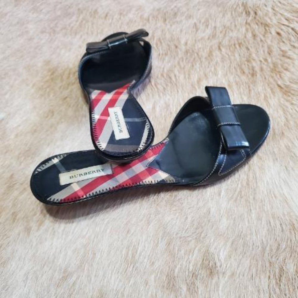 Burberry heels